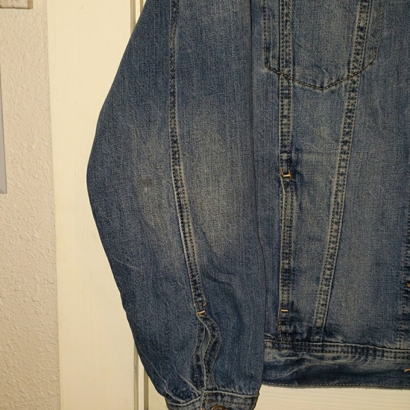 Denim jacket - Picture 2 of 5